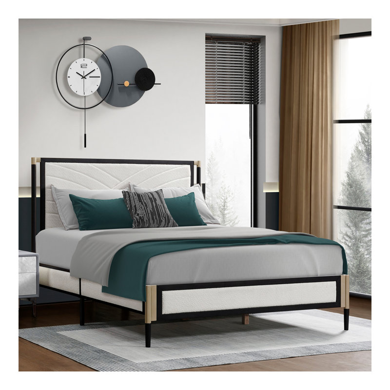 Lit double avec tête de lit en tissu blanc, cadre argent champagne et noir