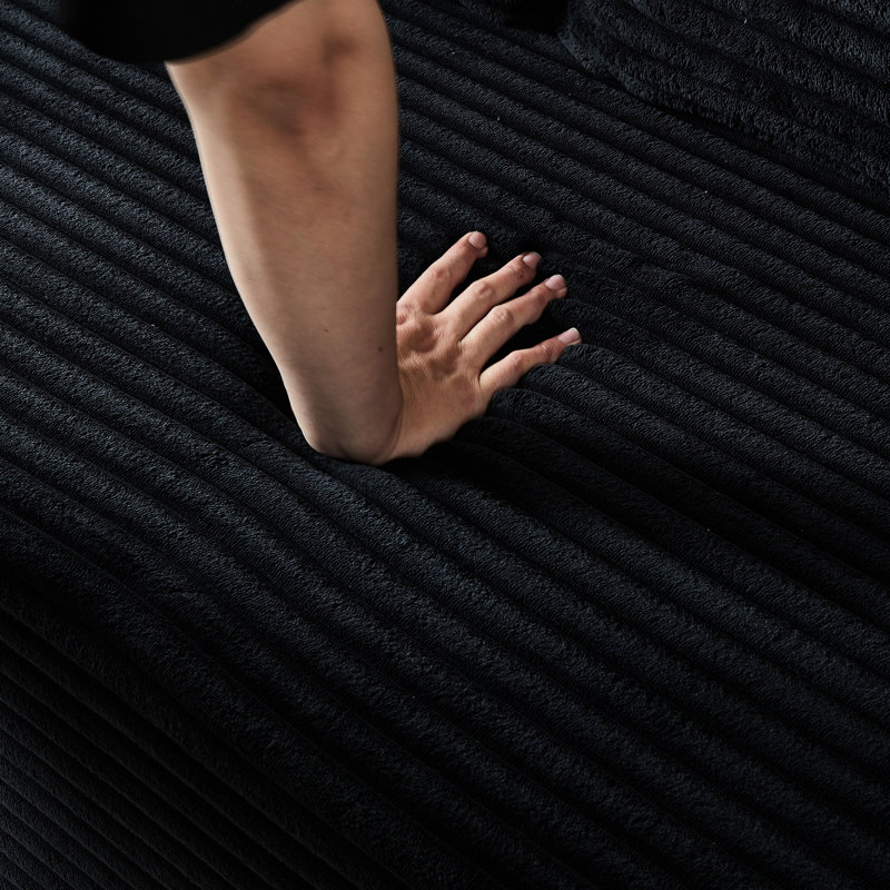 Canapé modulaire en velours côtelé noir à 6 places avec porte-gobelets, idéal pour créer des liens familiaux. Inspiré par le canapé, les coussins rembourrés et le revêtement doux. Configuration multiple intégrée de 11 po de largeur