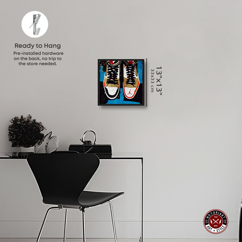 «Top Down Sneakers», art moderne par Sneaker par Notoriart, Cadre noir, H 13 po x l 13 po