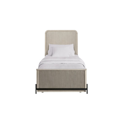 Lit gigogne double sur fond taupe avec placage de bouleau et structure simple en bois massif avec lit gigogne simple, housse, style transitionnel