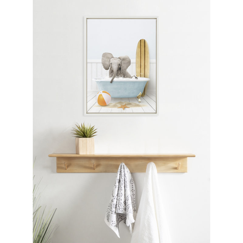 «Baby Elephant Beach House Bath with Surfboard» par Amy Peterson, reproduction d'art sur toile encadrée, Blanc