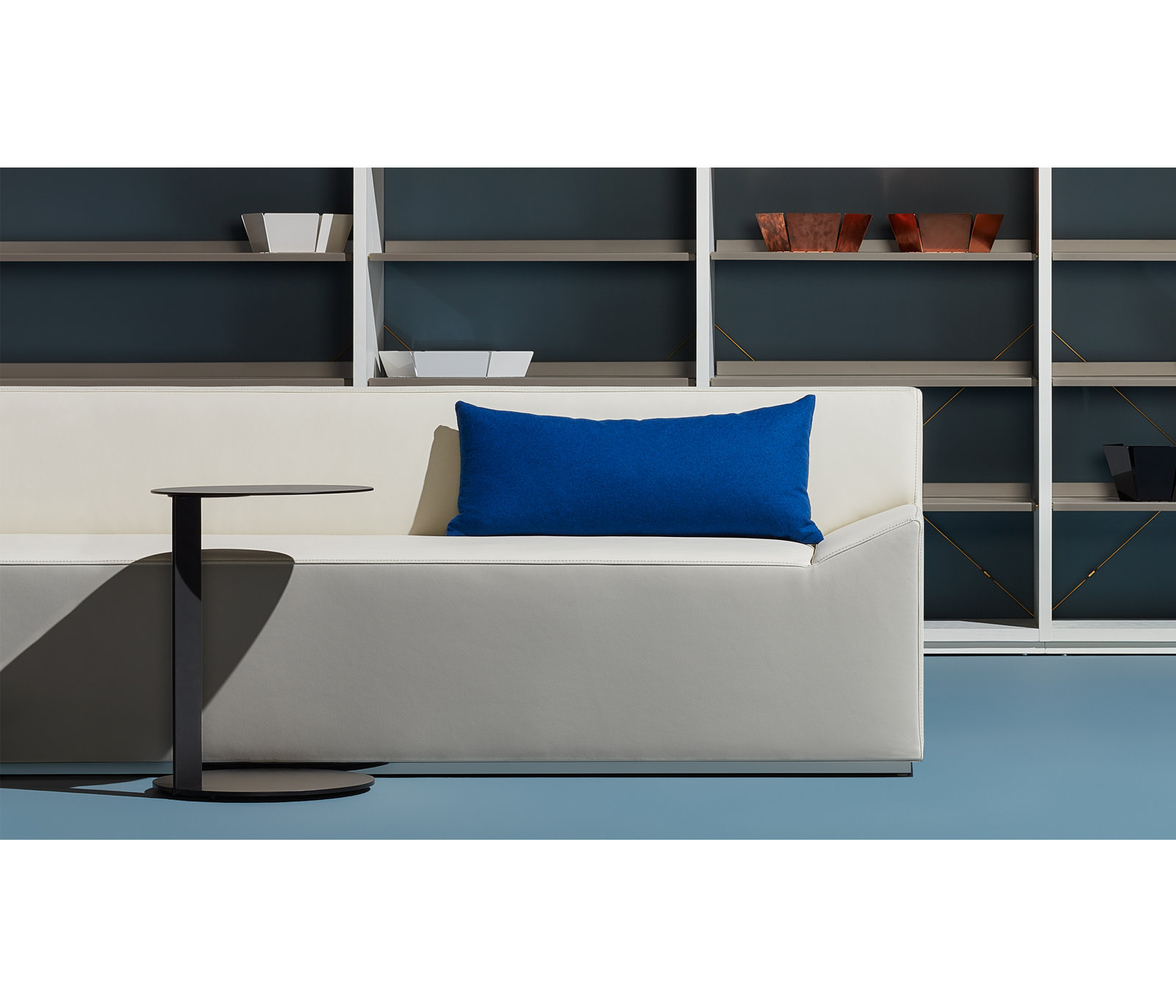 Note End Table, Black, 21.8" H x 16" W x 16" D