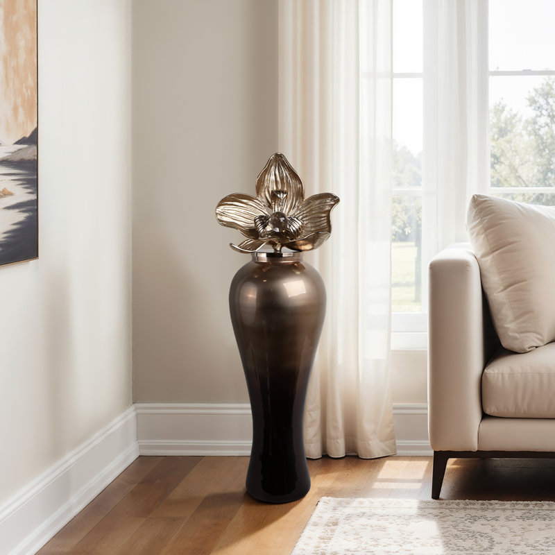 Petit vase surdimensionné avec dessus en métal, H 42 po x l 15 po x P 12 po