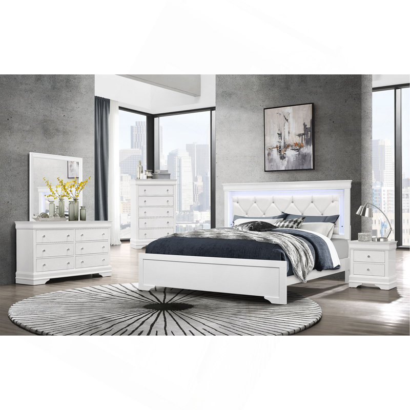 Shaker Crocodile Metallic Grey Chest, White