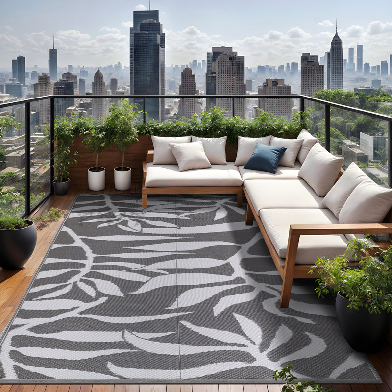 Aldo Floral Gray/White Indoor/Outdoor Rug, Rectangle 5' x 7'