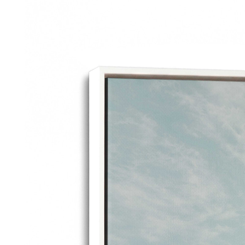 «Tall Tranquility», reproduction sur toile, Cadre flottant blanc opaque, H 12,75 po x l 18,75 po x P 1,75 po