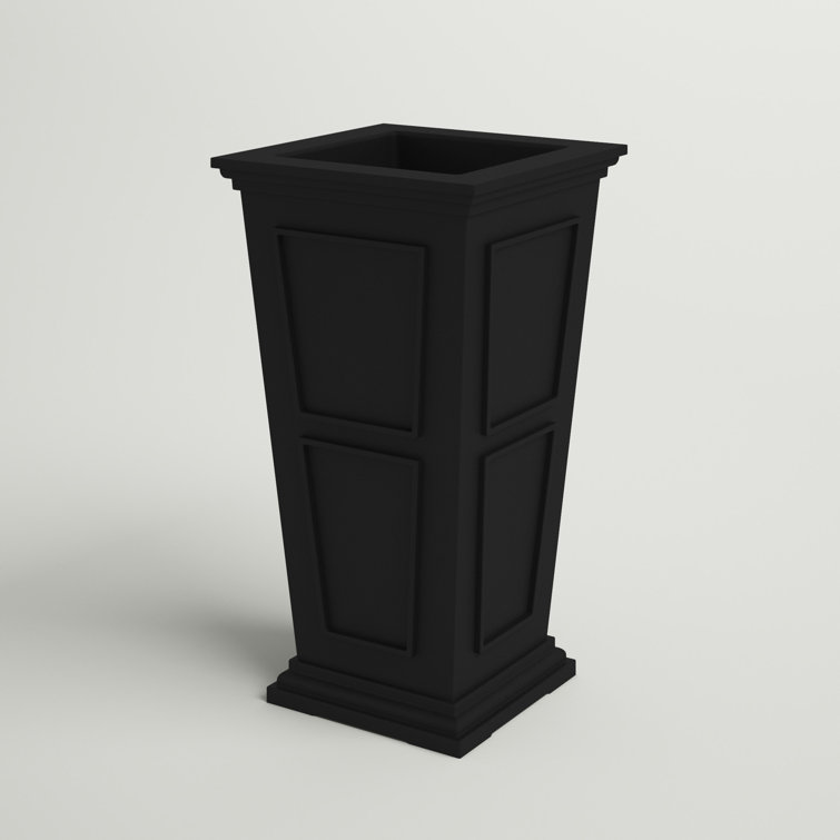 Abram Tall Planter Box Sol 72 Outdoor Color: Black, Set of: 1