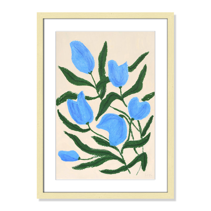 Imprimé de tulipes bleues par Camilla Bergqvist, Reproduction encadrée dorée avec passe-partout