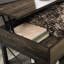 Table basse à plateau relevable, finition brune