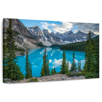 Alvord Scenic Moraine Lakeside Mountains