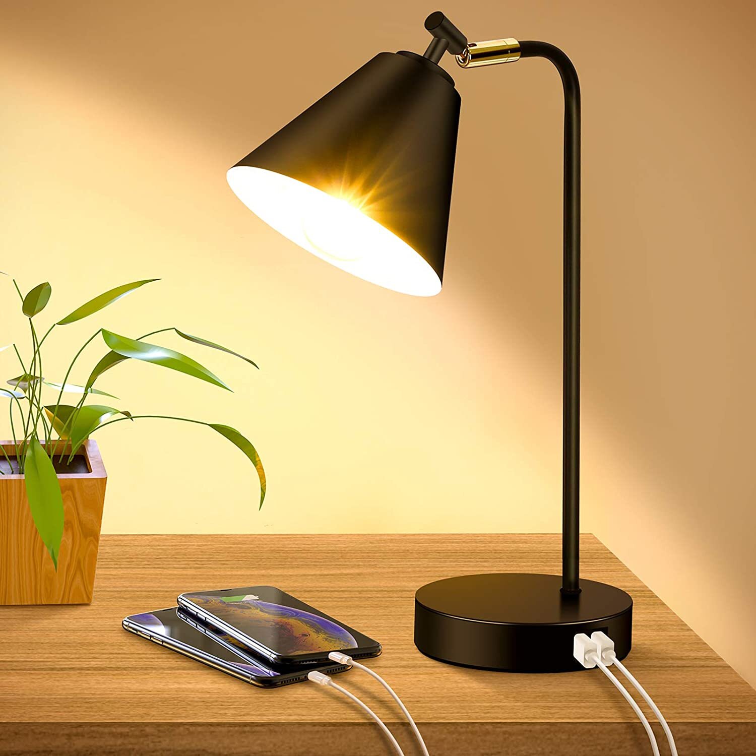 LED Desk Lamp for Home Office, 3 Levels Dimmable Desk Light with USB  Charging Port, Small Study Lamp, Reading Light for Table, Black, 5000K 