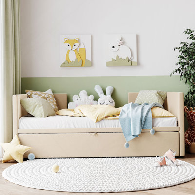 Upholstered daybed with Pop Up Trundle