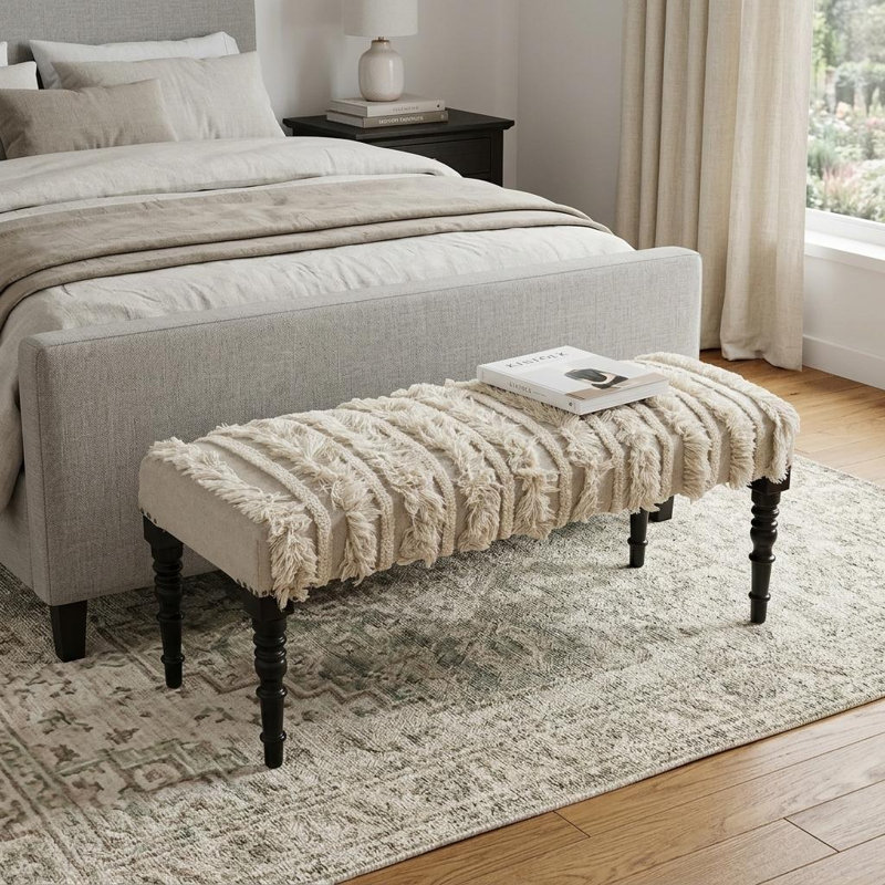 Banc rembourré de 47 po Gracie Mills, Crème / rayé