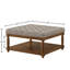 Grande table basse avec repose-pieds carré rembourré en lin capitonné, parfaite pour une utilisation intérieure et extérieure avec tablette en bois massif-134644755-134644757