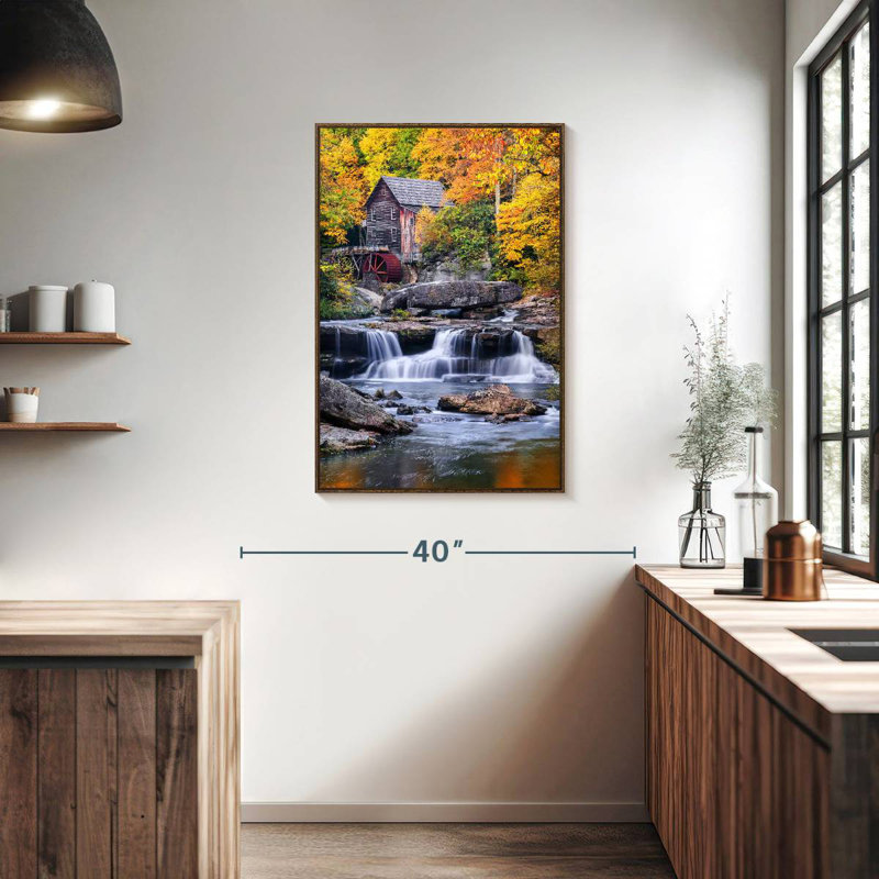 Glade Creek Mill à l'automne, 25 po x 37 po, Cadre flottant noyer