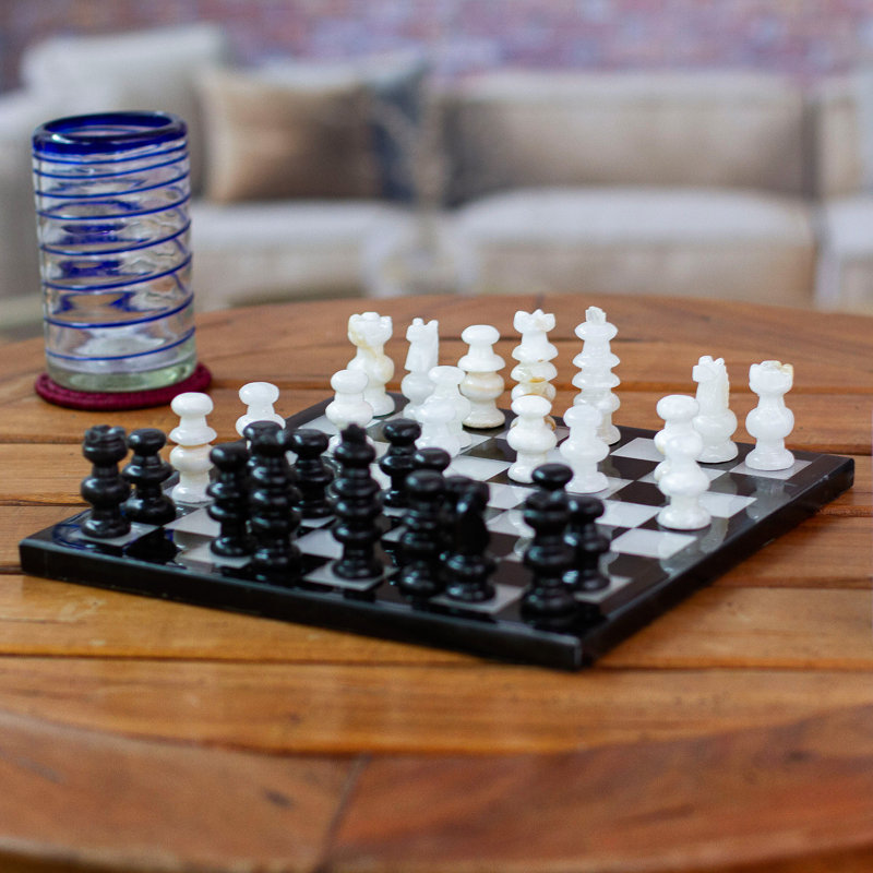 Jeu d'échecs noir Saxapahaw