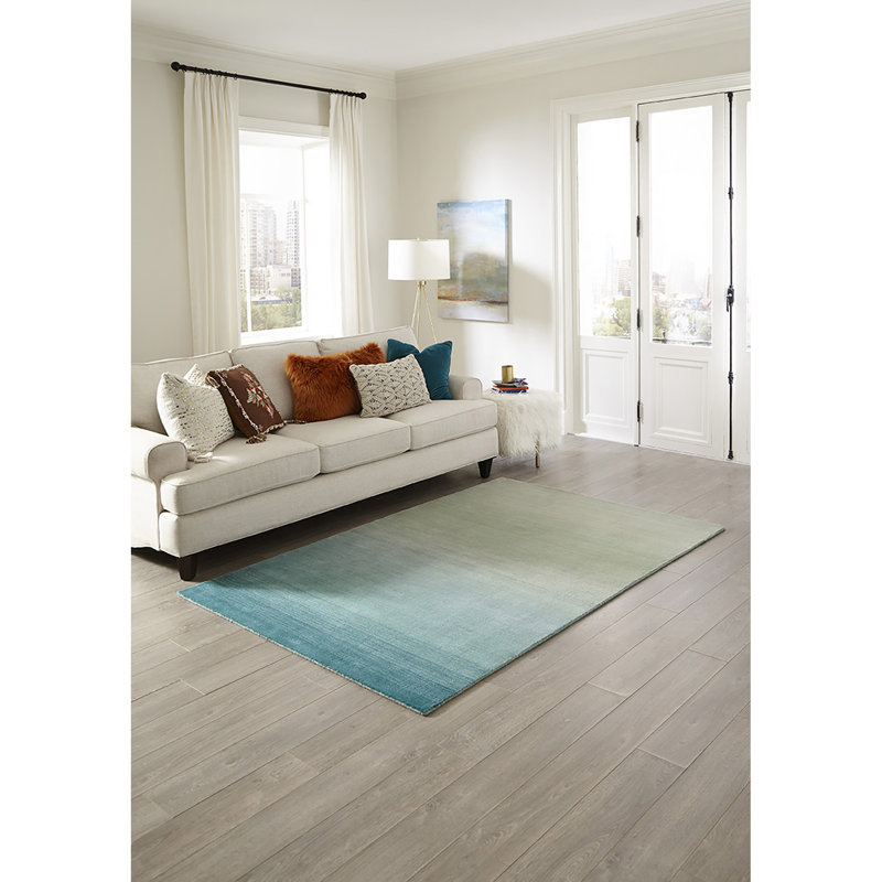 Tapis bleu / vert en laine tissé à la main Silana, Rectangle 7 pi 6 po x 9 pi 6 po