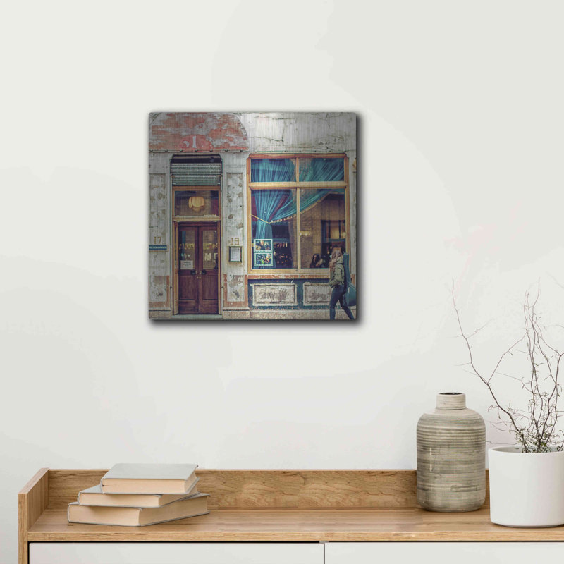 «Dalston pub» par Keri Bevan, art mural en métal, H 12 po x l 12 po