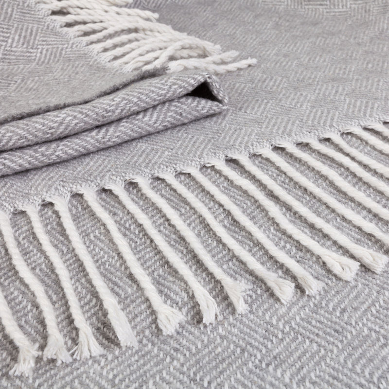 Gurchetan Blanket, White/Gray