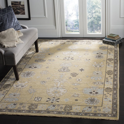 Sivas Hand Knotted Wool/Viscose Oriental Rug in Light Gold/Beige