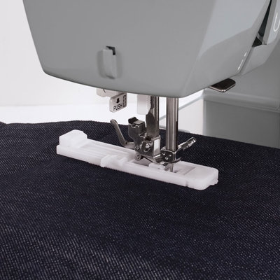Singer 64S Heavy Duty Sewing Machine with Extension Table
