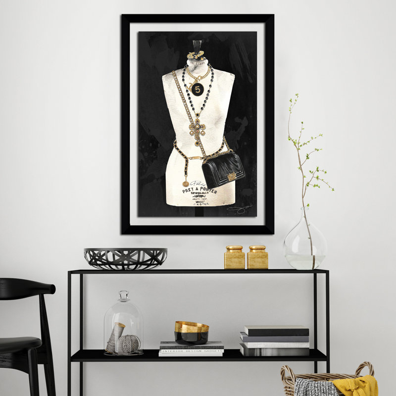 «Dress for Success Paris», impression, Cadre noir, H 27,5 po x l 21,5 po x P 0,75 po