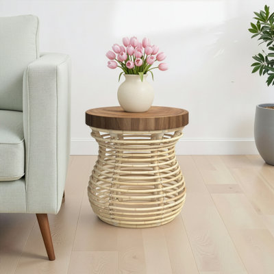Table de bout en rotin Lottie