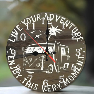 Horloge murale en bois 10 po, mouvement silencieux, à piles (piles AA non incluses), décor artistique, parfait pour les décorations