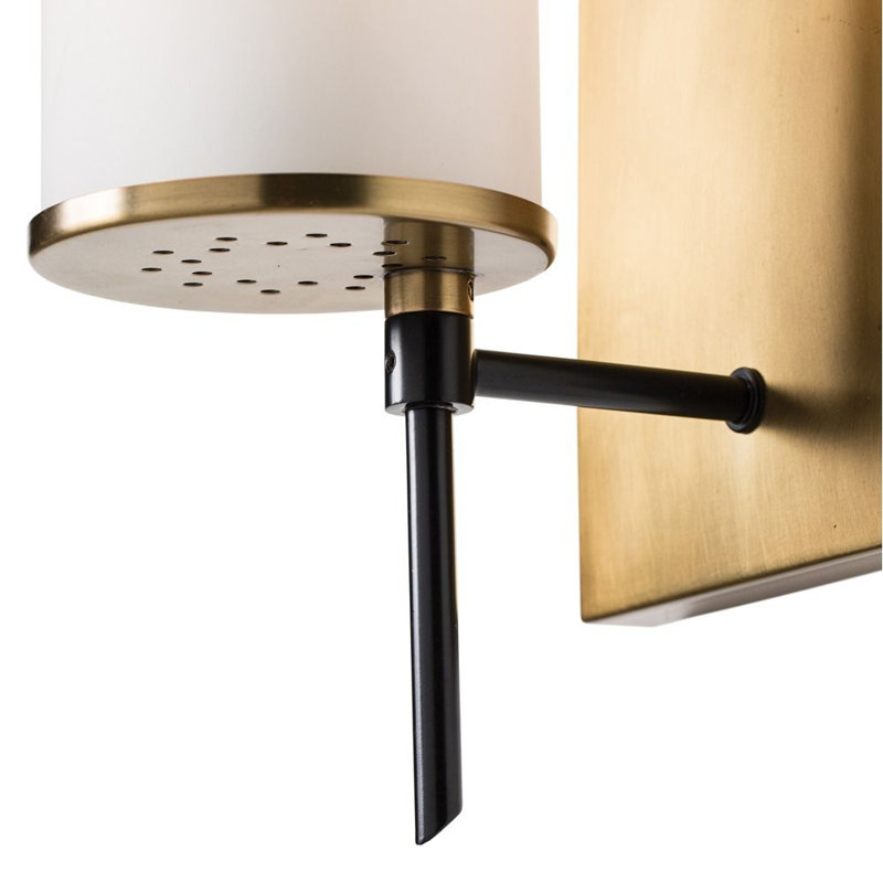 Stefan 1 - Light Armed Sconce
