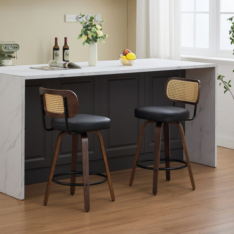 Ensemble de 2 tabourets de bar à hauteur de comptoir - tabourets à hauteur de comptoir en rotin de 26 pouces avec dossier en canne, siège rembourré, fabrication en noyer, tabourets de comptoir pivotants pour îlot / cuisine / comptoir / bar