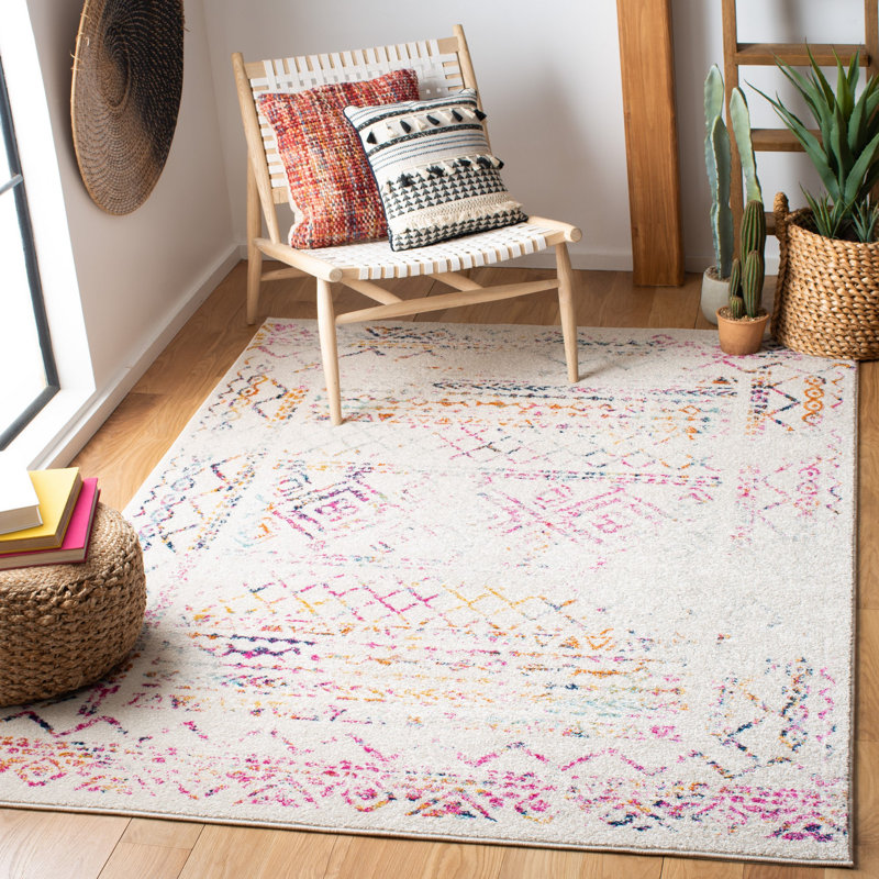 Tapis ivoire / fuchsia surré, Rectangle 5 pi 3 po x 7 pi 6 po