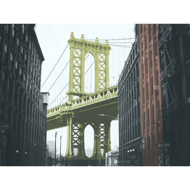 Brooklyn Bridge with Color Pop - Photographie sur toile tendue, H 36 po x l 48 po