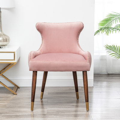 Chaise en velours rose de style contemporain - Coussin en mousse dense, dossier capitonné, garniture dorée, pieds robustes rembourrés, bois d'hévéa massif clouté élégant
