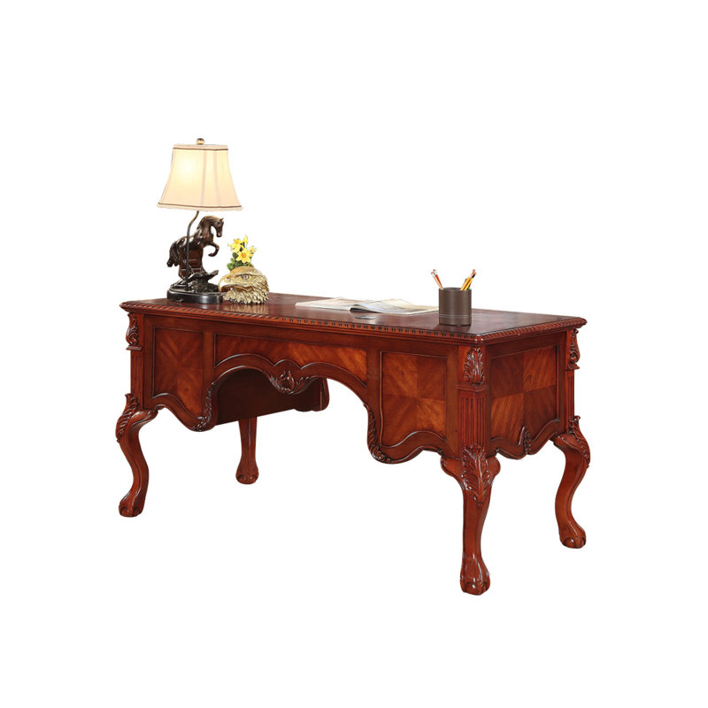 Bureau sculpté de style américain