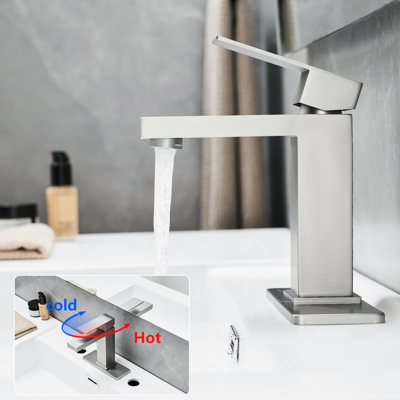 Robinet d'évier moderne avec cascade, finition nickel brossé, fixation sur le comptoir, une poignée, bonde escamotable, conduites d'alimentation, robinet en céramique, côté, cascade de valve de cartouche, trou, lignes
