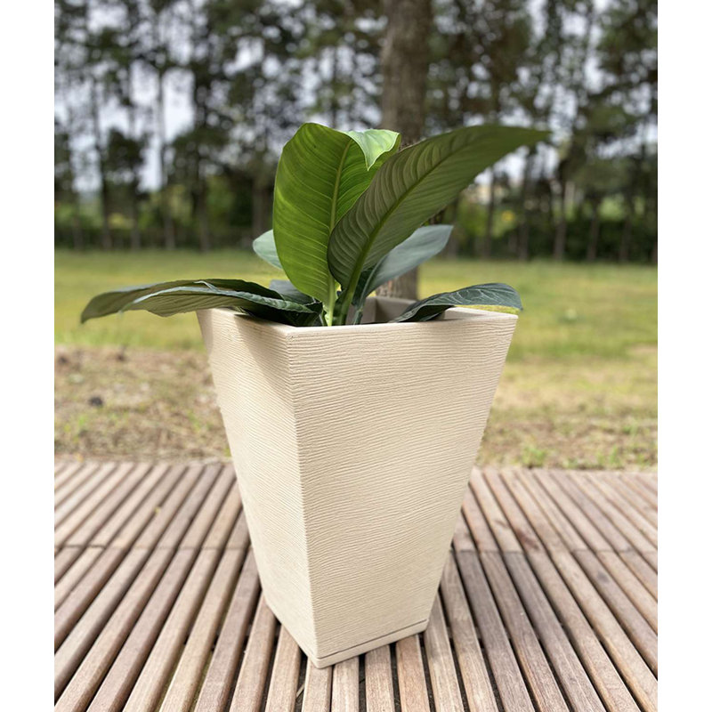 Pot à fleurs en résine Zurique, Beige, H 21,65 po x l 14,96 po x P 14,96 po