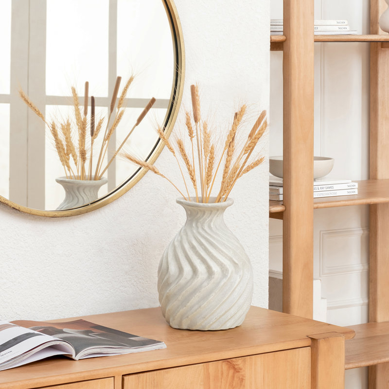 Vase Ecomix en forme de bourre blanc fabriqué à la main avec motif ondulé texturé
