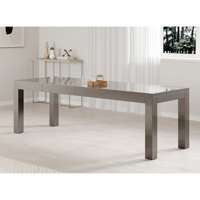 Addalynne Extendable Dining Table