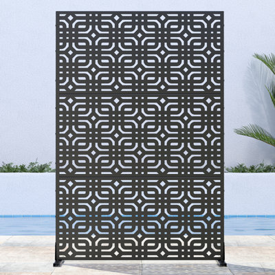 Outdoor Metal Privacy Screen by Dovelina