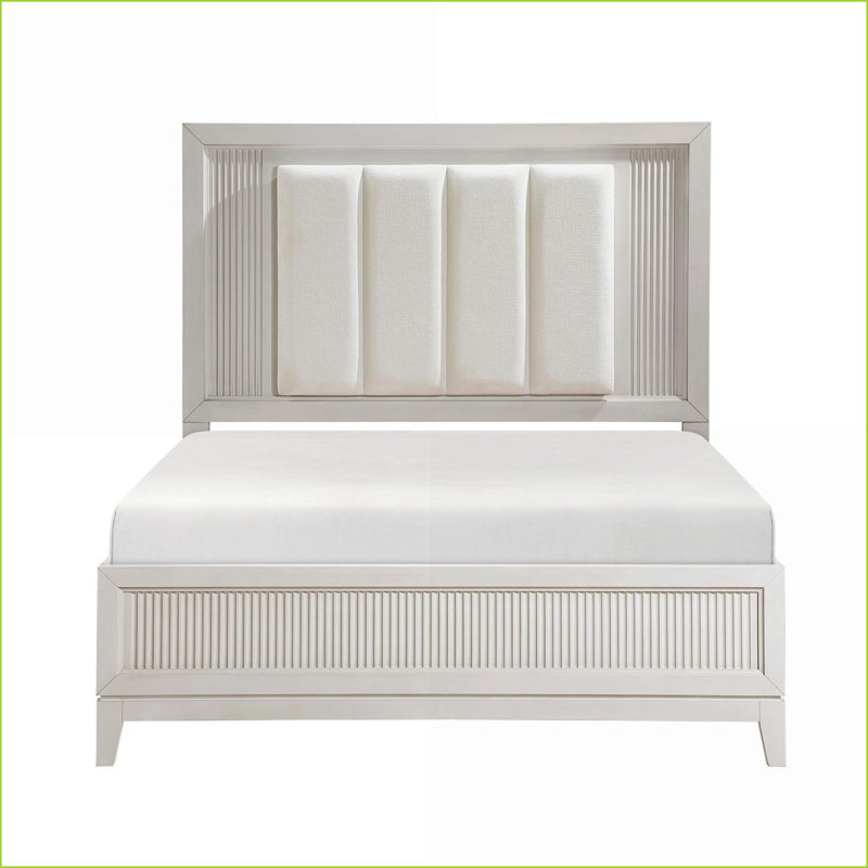 Grand lit tapissier avec tête de lit à DEL avec façades en roseau blanc antique et mobilier de chambre à coucher moderne