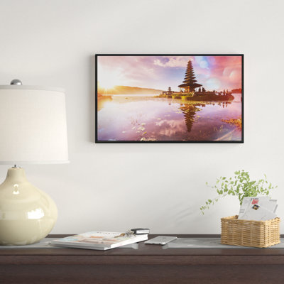 « belle ulun danu temple », reproduction de photo sur toile tendue encadrée