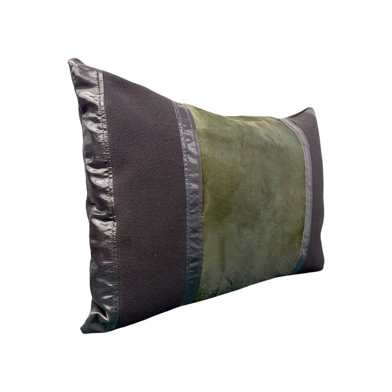 Cuir vert et accents de fourrure