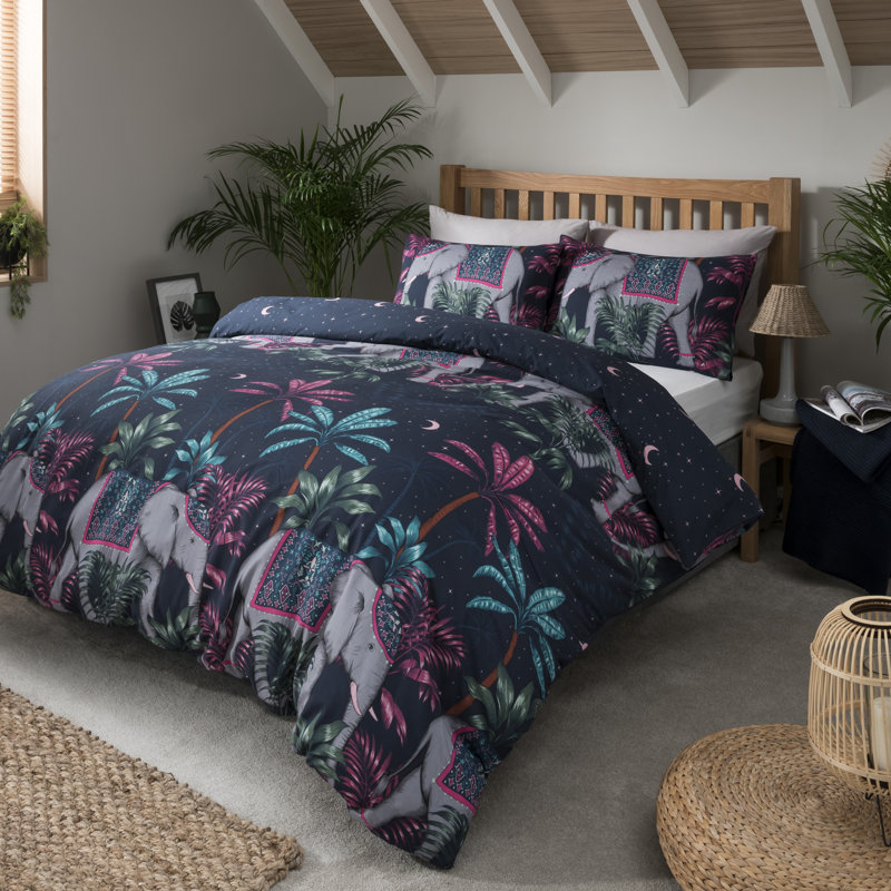 Hickman Polyester No Pattern Duvet Cover Set with Pillowcases, 200 x 200cm Duvet Cover + 2 Standard Pillowcases