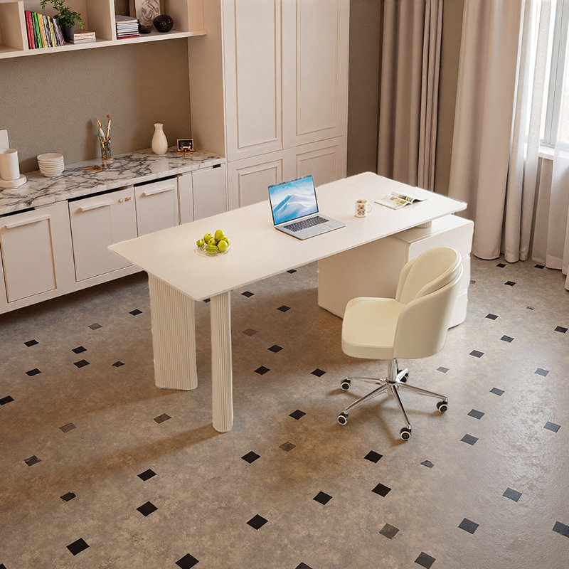 Bureau raffiné, Blanc