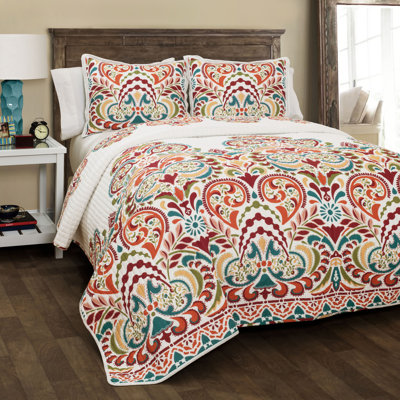 Clara Reversible Traditional 3 Piece Quilt Set