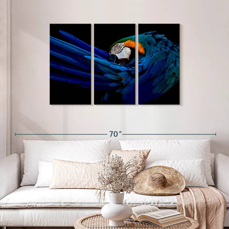 Brampt Majestic Macaw, 28" H x 45" W