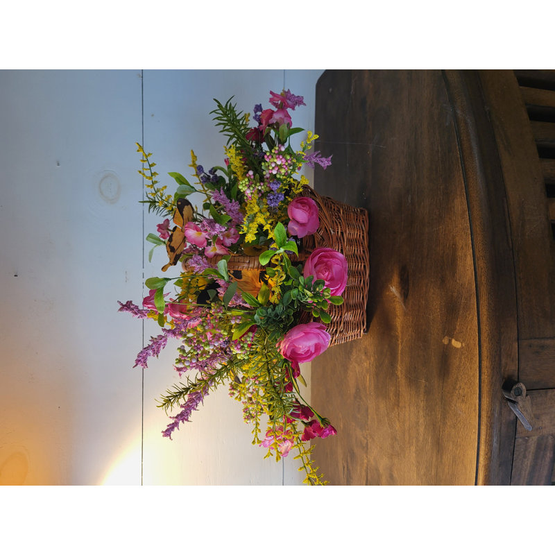 Panier de fausses fleurs colorées printemps / été