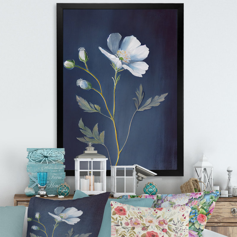 «Simple White Blooming Wildflower on Retro Blue III», reproduction sur toile, H 20 po x l 12 po x P 1 po, Cadre photo noir