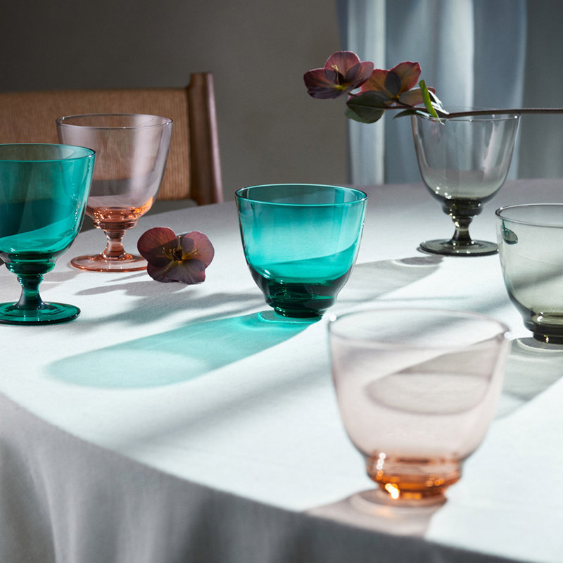 Verre coulant sur pied, Rose