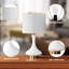 Lampe de table 23,5 po en céramique blanche avec ports USB et ports Type-C et abat-jour en lin pré-assemblé-1040199600